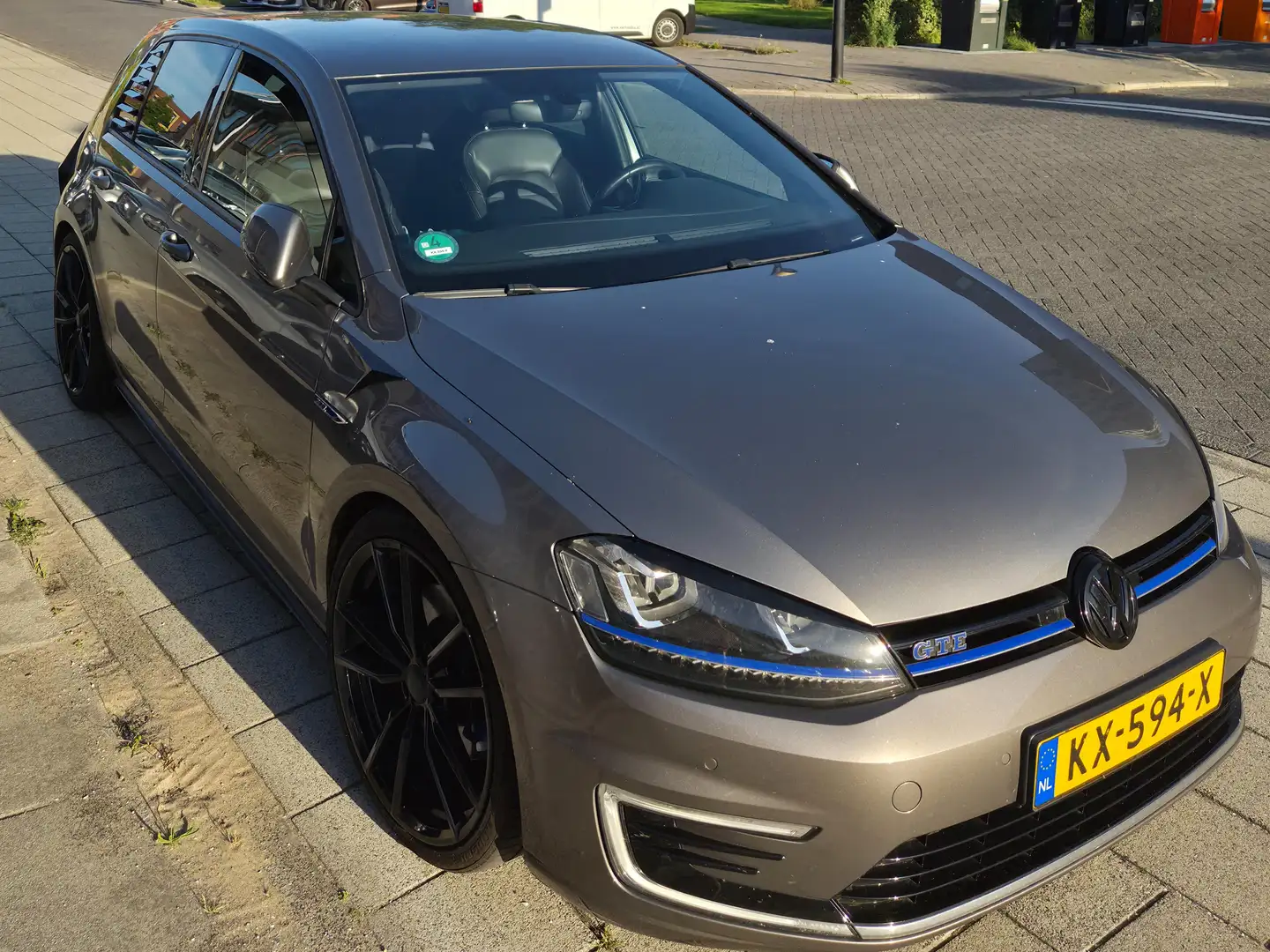 Volkswagen Golf GTE Golf 1.4 TSI GTE Con. Ser Grijs - 2
