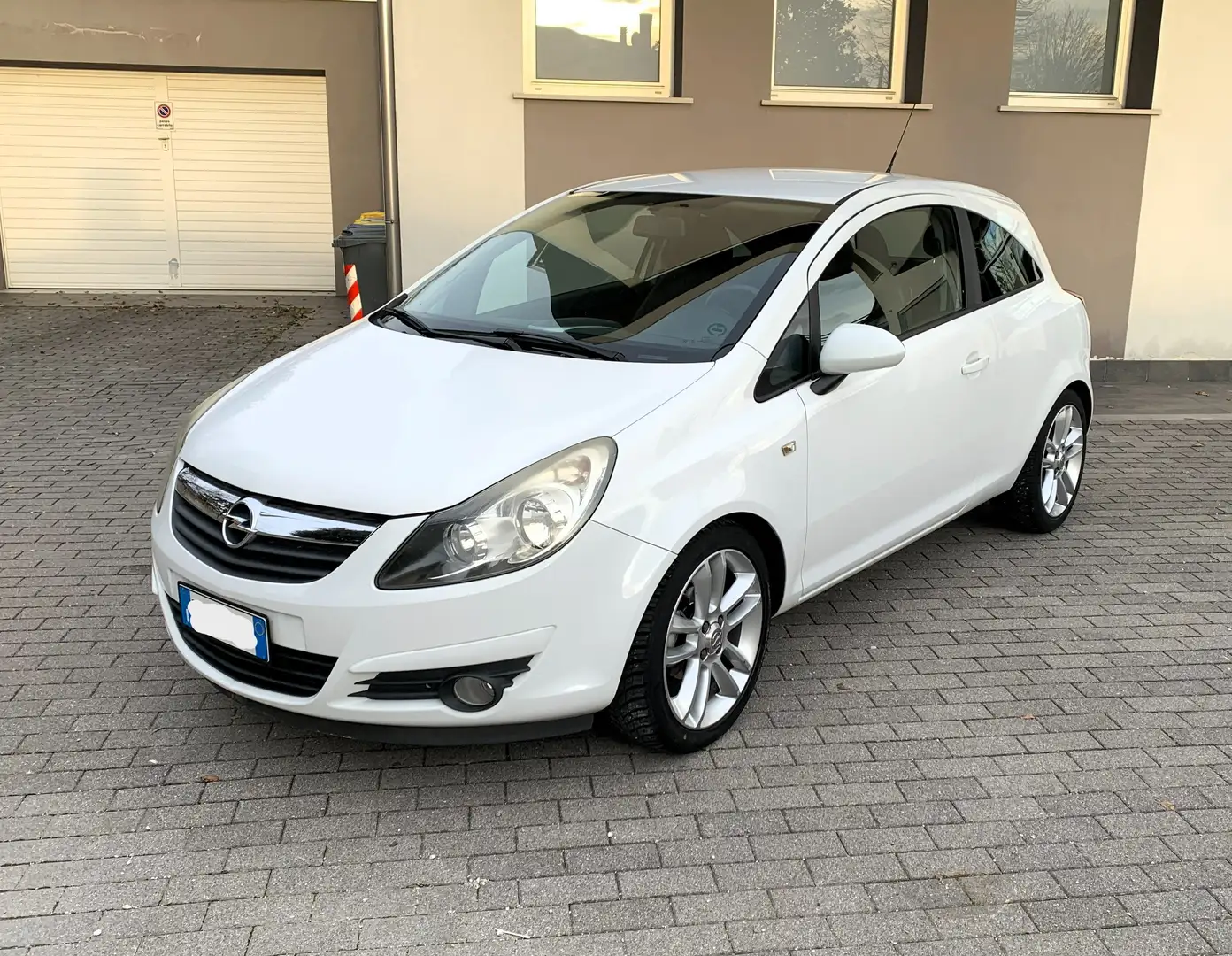 Opel Corsa Corsa 3p 1.2 Sport easytronic Білий - 2