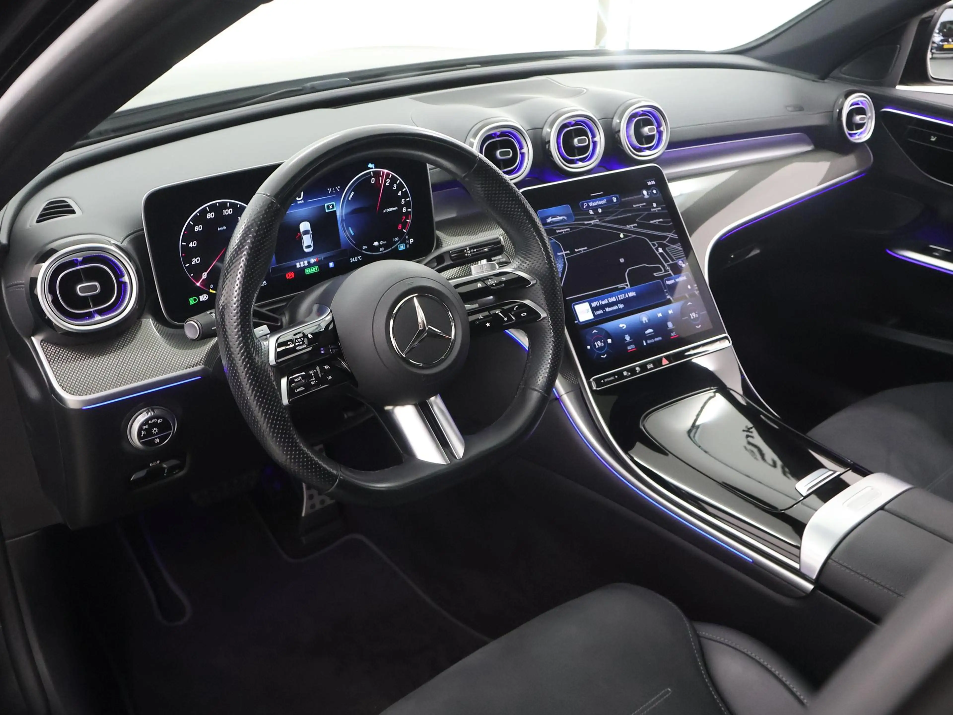 Mercedes-Benz C 300 e AMG Line | Panoramadak | Night | Sfeerverlichtin — photo 7