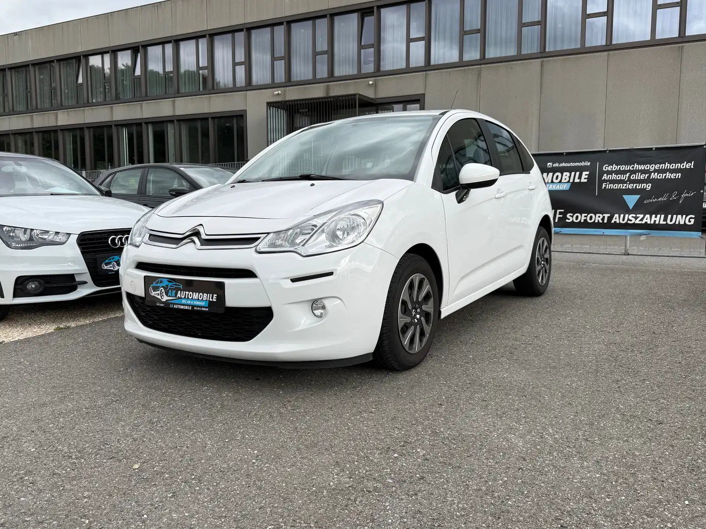 Citroen C3 Pure Tech (VTi) 82 Exclusive Weiß - 1