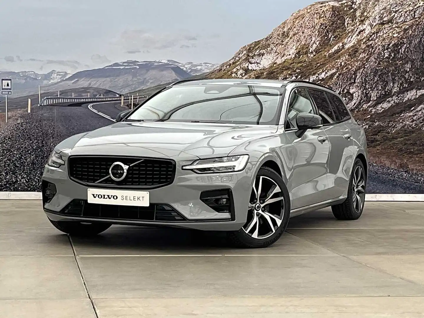 Volvo V60 B4 PLUS DARK + H&K + 360° + ... Gris - 1