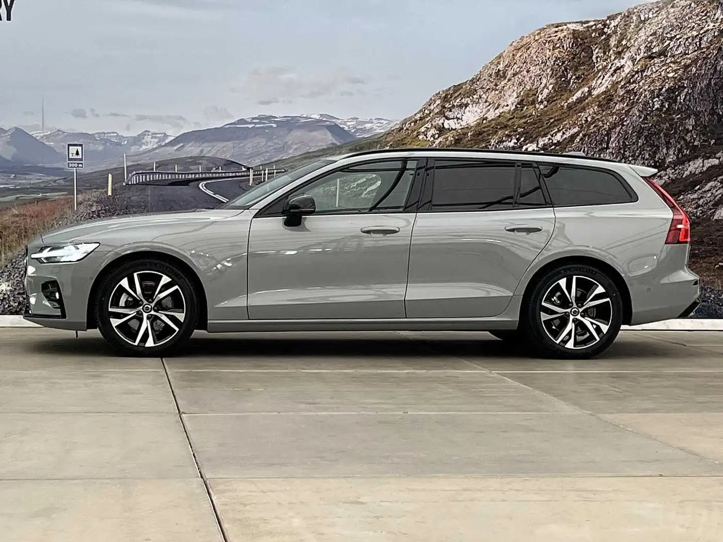 Volvo V60 B4 PLUS DARK + H&K + 360° + ... Gris - 2