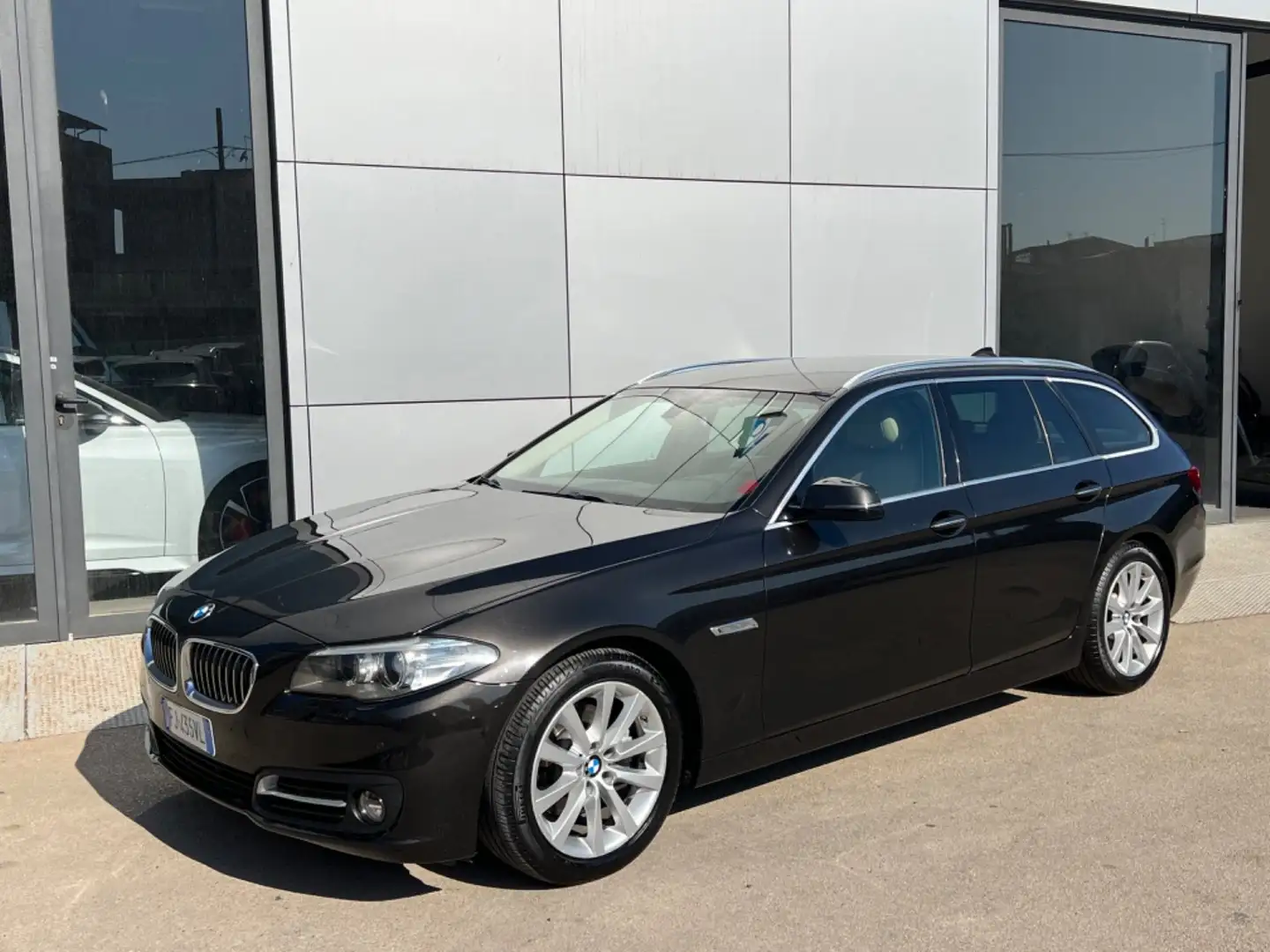 BMW 520 520d Touring Business 190cv auto Brun - 2