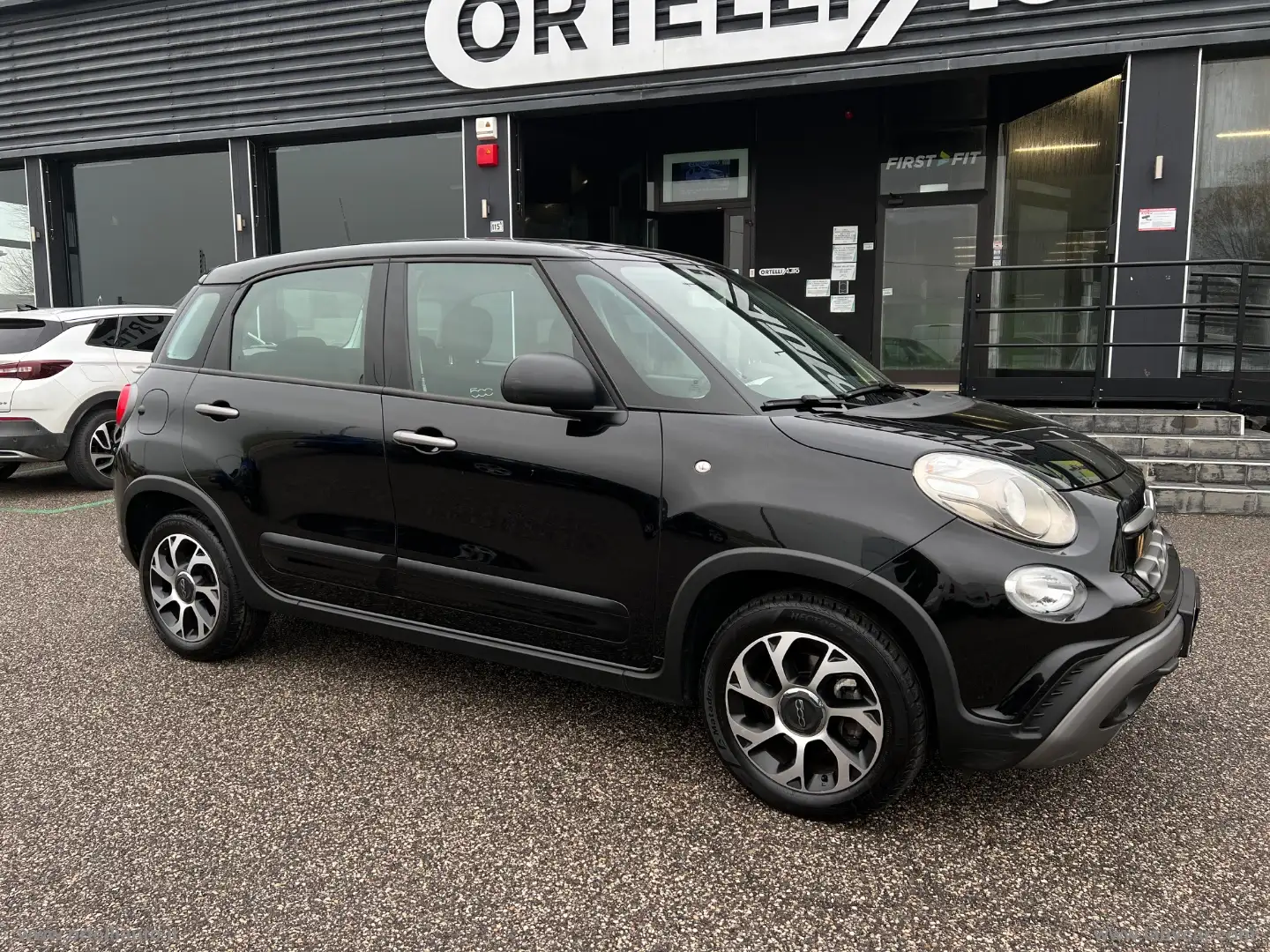 Fiat 500L 1.4 95 CV S&S City Cross IVA DEDUCIBILE Schwarz - 2