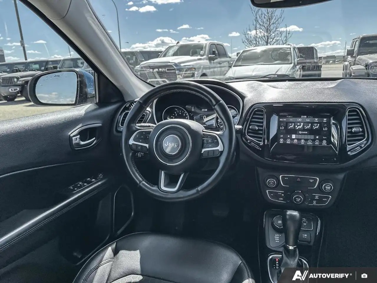 Jeep Compass снимка Jeep Compass