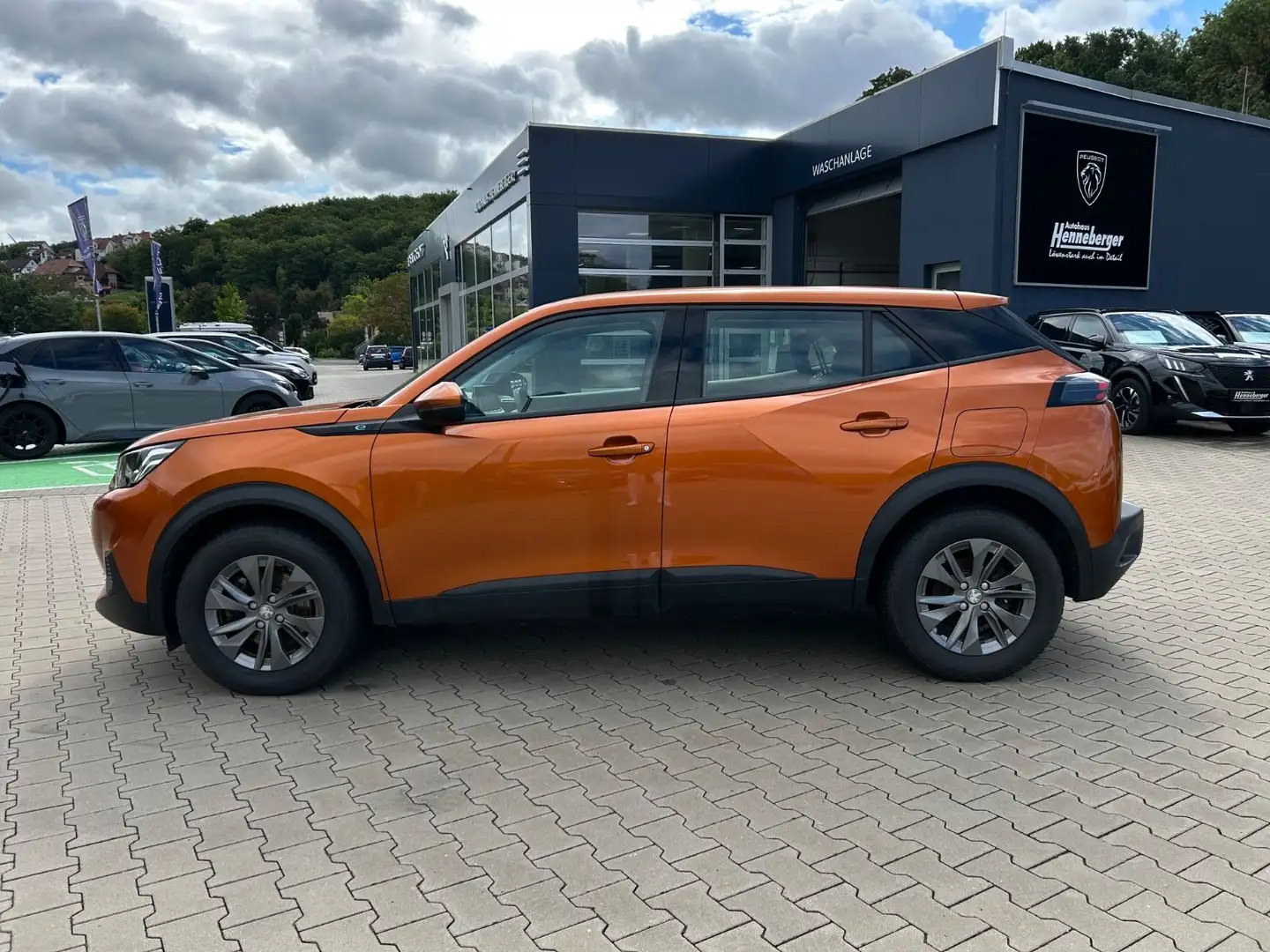 Peugeot 2008 e-2008 11 kW OBC, Kamera, Mirror Screen uvm. Orange - 2