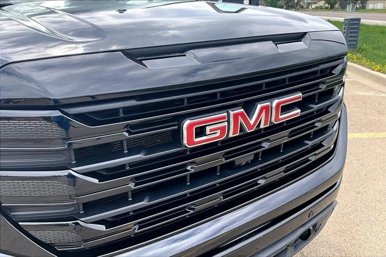 GMC Sierra 1500 снимка GMC Sierra 1500
