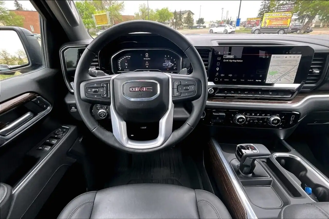 GMC Sierra 1500 снимка GMC Sierra 1500