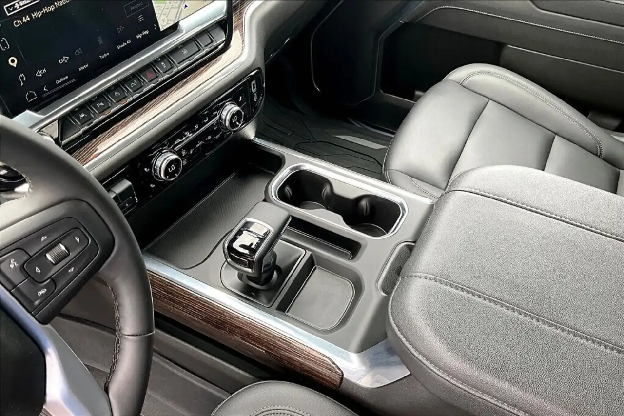 GMC Sierra 1500 снимка GMC Sierra 1500
