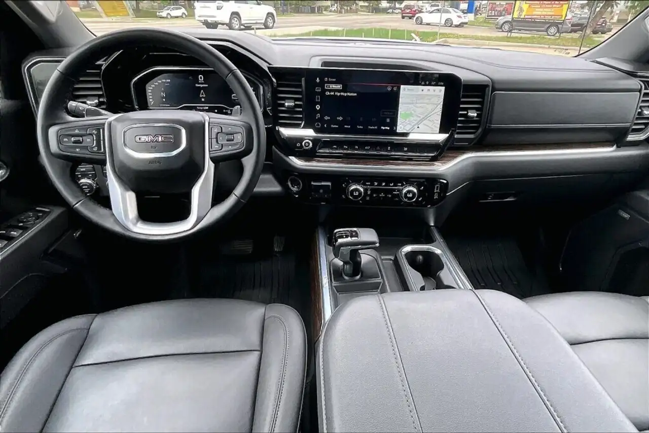 GMC Sierra 1500 снимка GMC Sierra 1500
