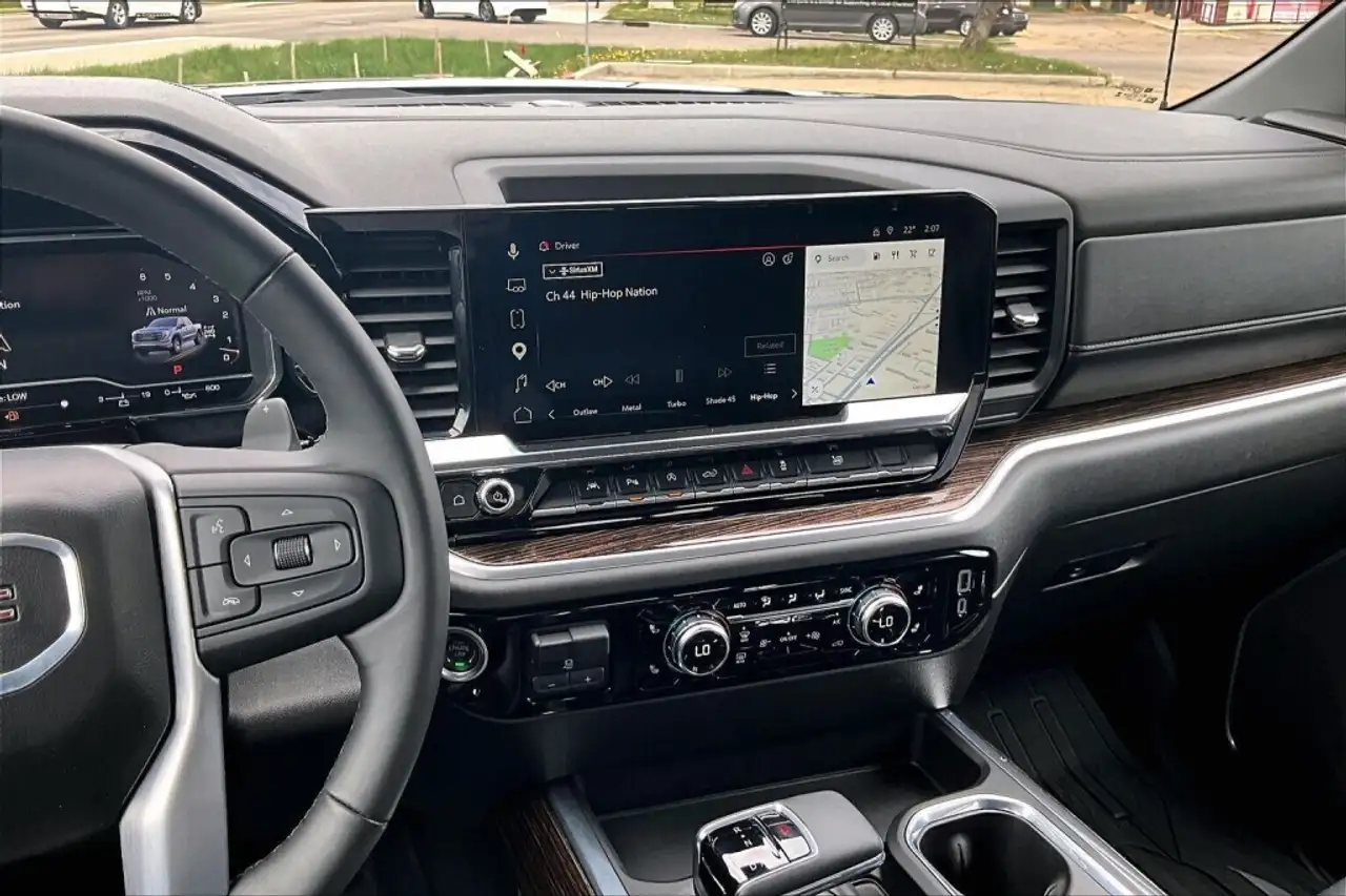 GMC Sierra 1500 снимка GMC Sierra 1500