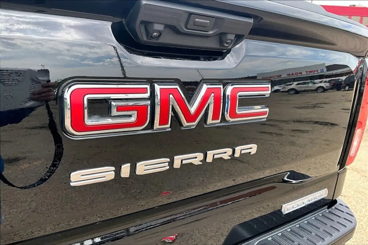 GMC Sierra 1500 снимка GMC Sierra 1500