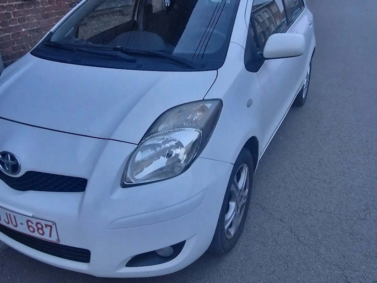Toyota Yaris 1.0i 16v Linea Luna Freetonic - 1