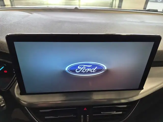 Ford Focus view 11
