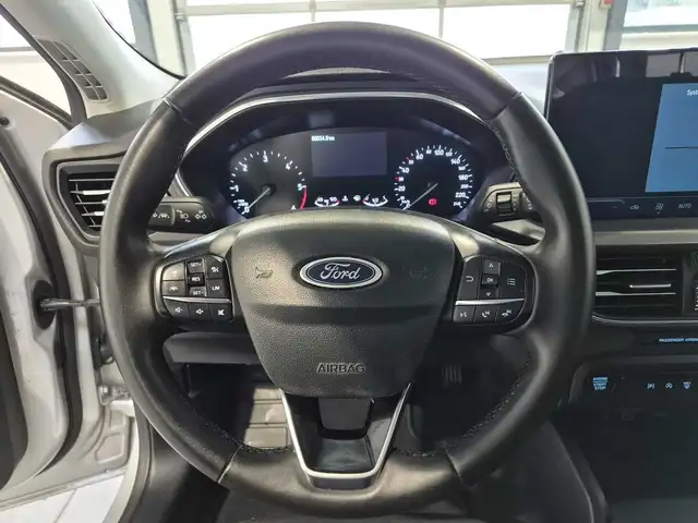 Ford Focus view 10