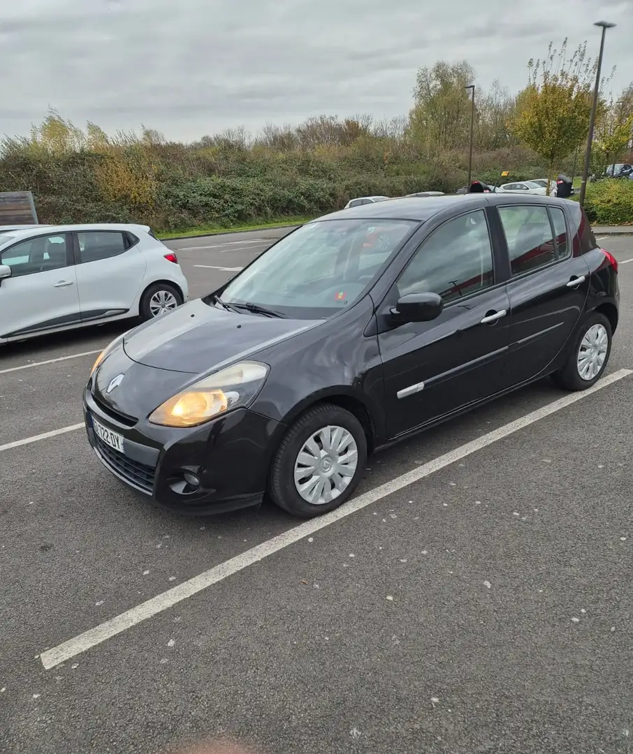 Renault Clio III dCi 90 eco2 Dynamique TomTom - 1