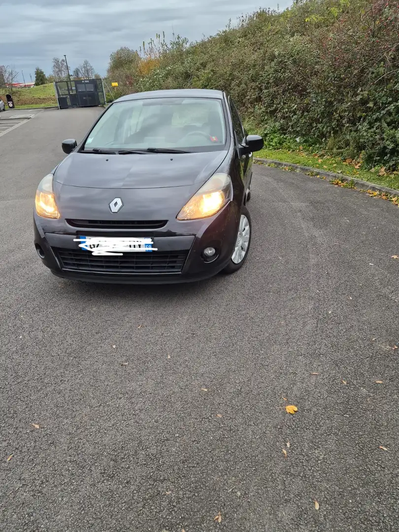 Renault Clio III dCi 90 eco2 Dynamique TomTom - 2