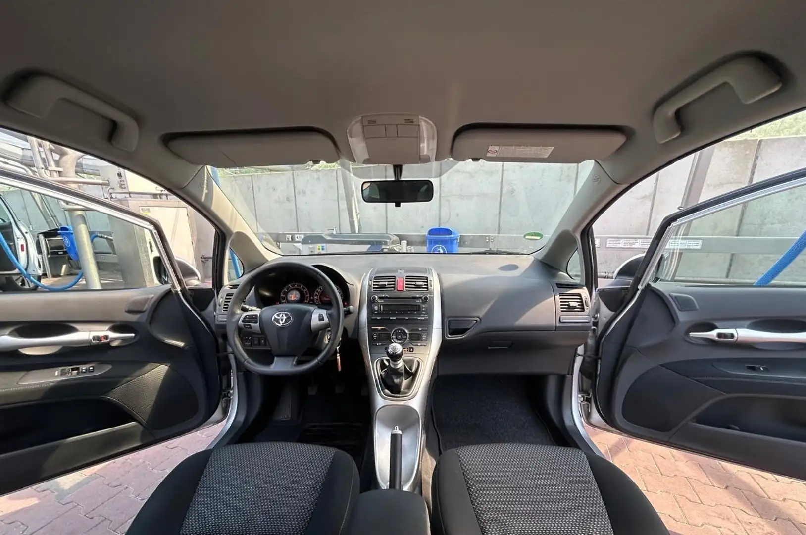 Toyota Auris 1.33 VVT-i - 2