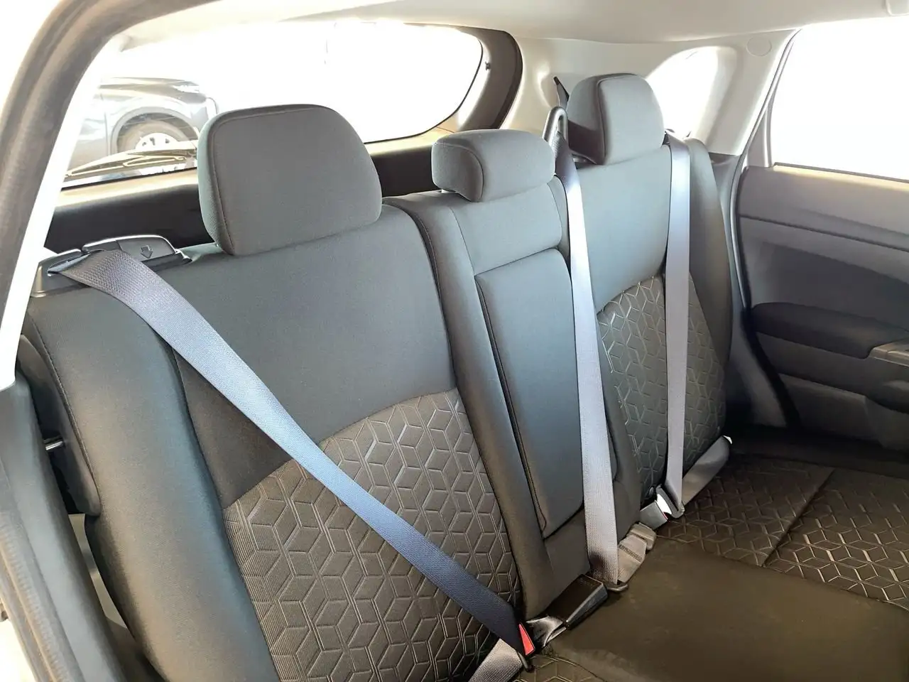 Mitsubishi RVR снимка Mitsubishi RVR