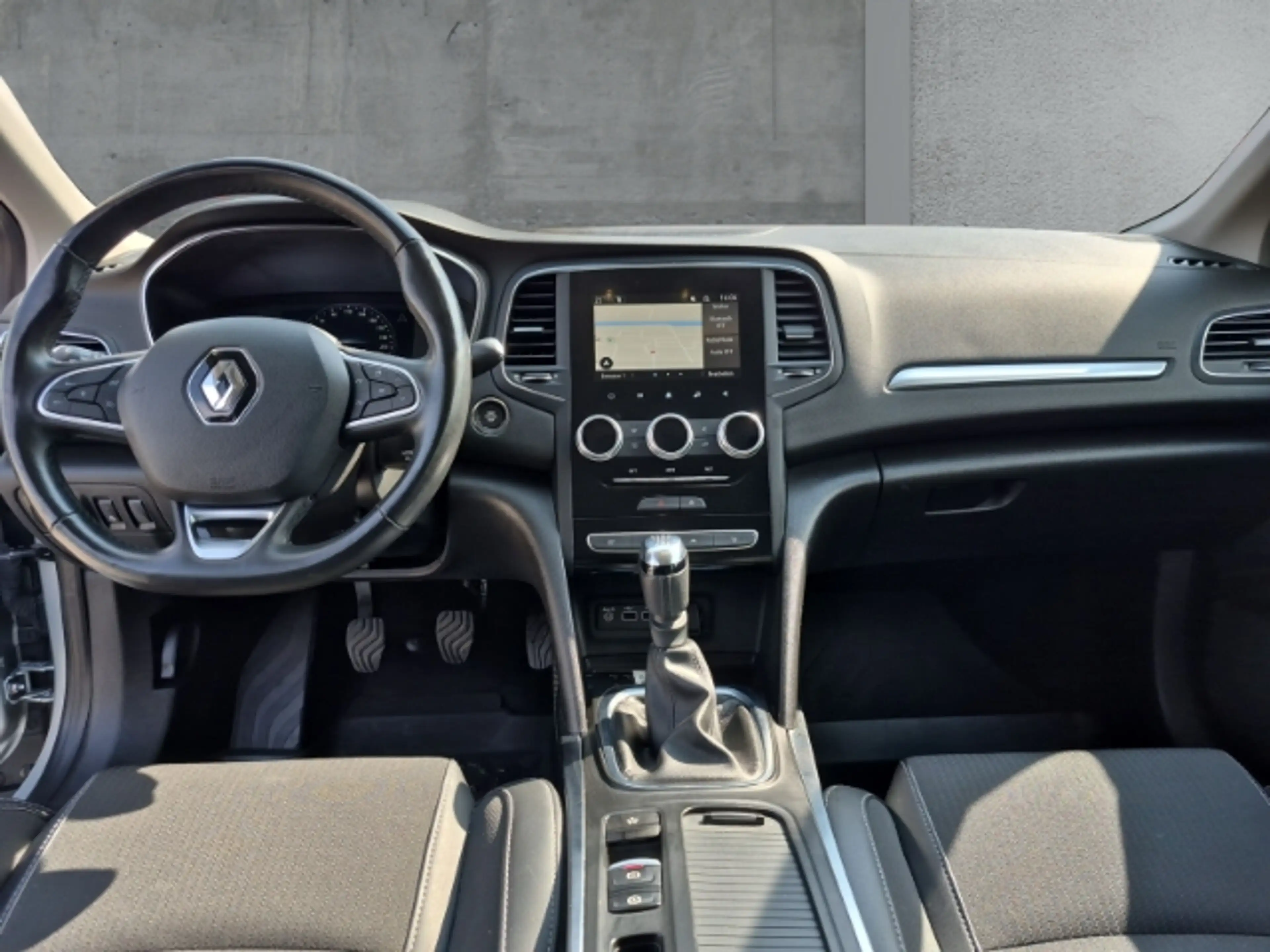 Renault Megane IV Grandtour Intens 1.5 dCi Winter Paket — photo 10