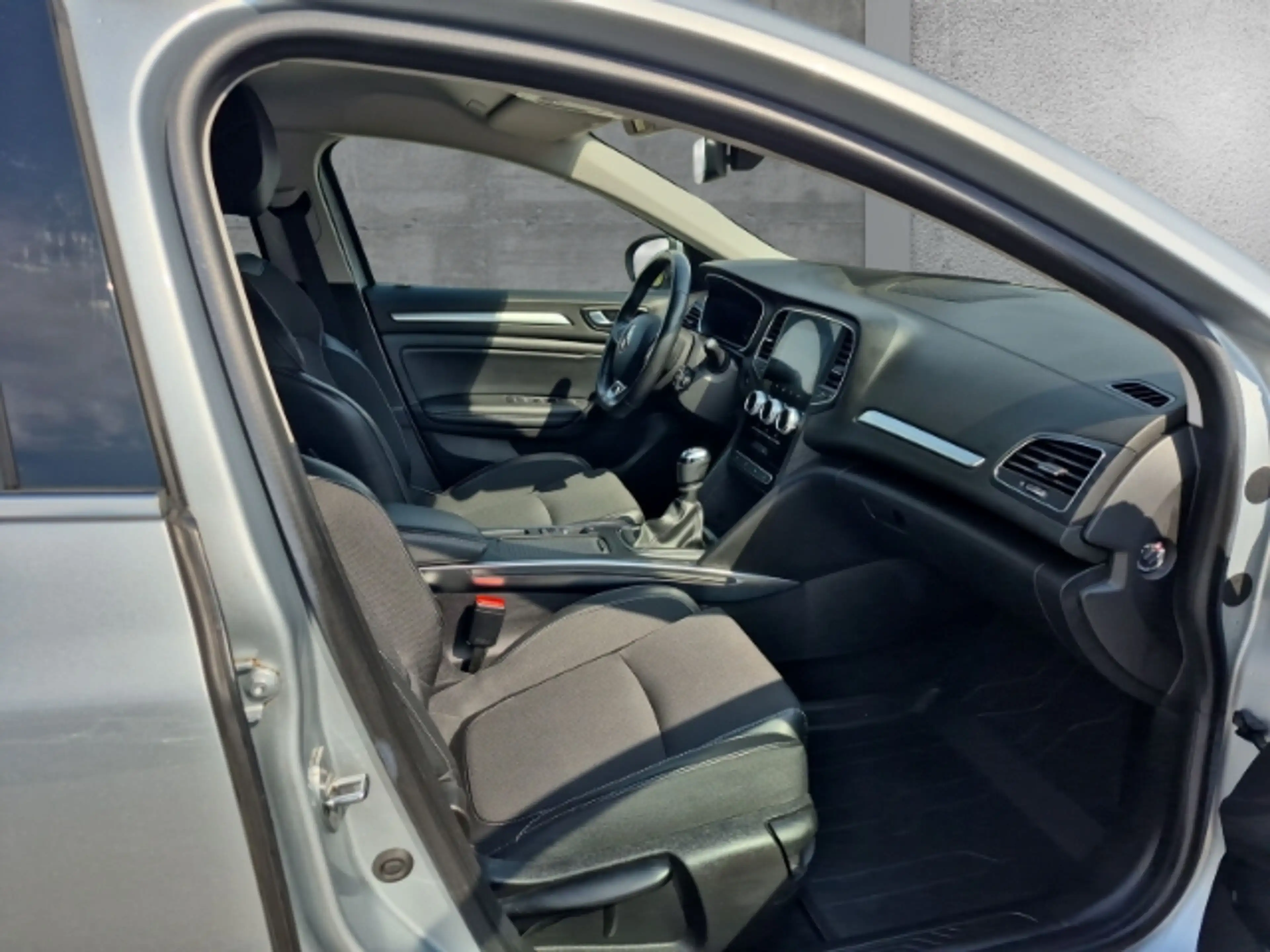 Renault Megane IV Grandtour Intens 1.5 dCi Winter Paket — photo 13