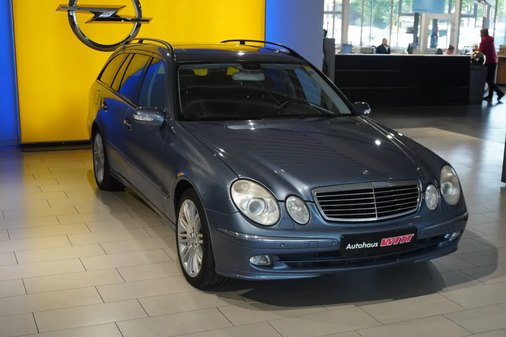 Mercedes-Benz E 500 E500 T-Modell 4Matic°7 Sitze°4xSizhg°S-Dach°H&K° Bleu - 1
