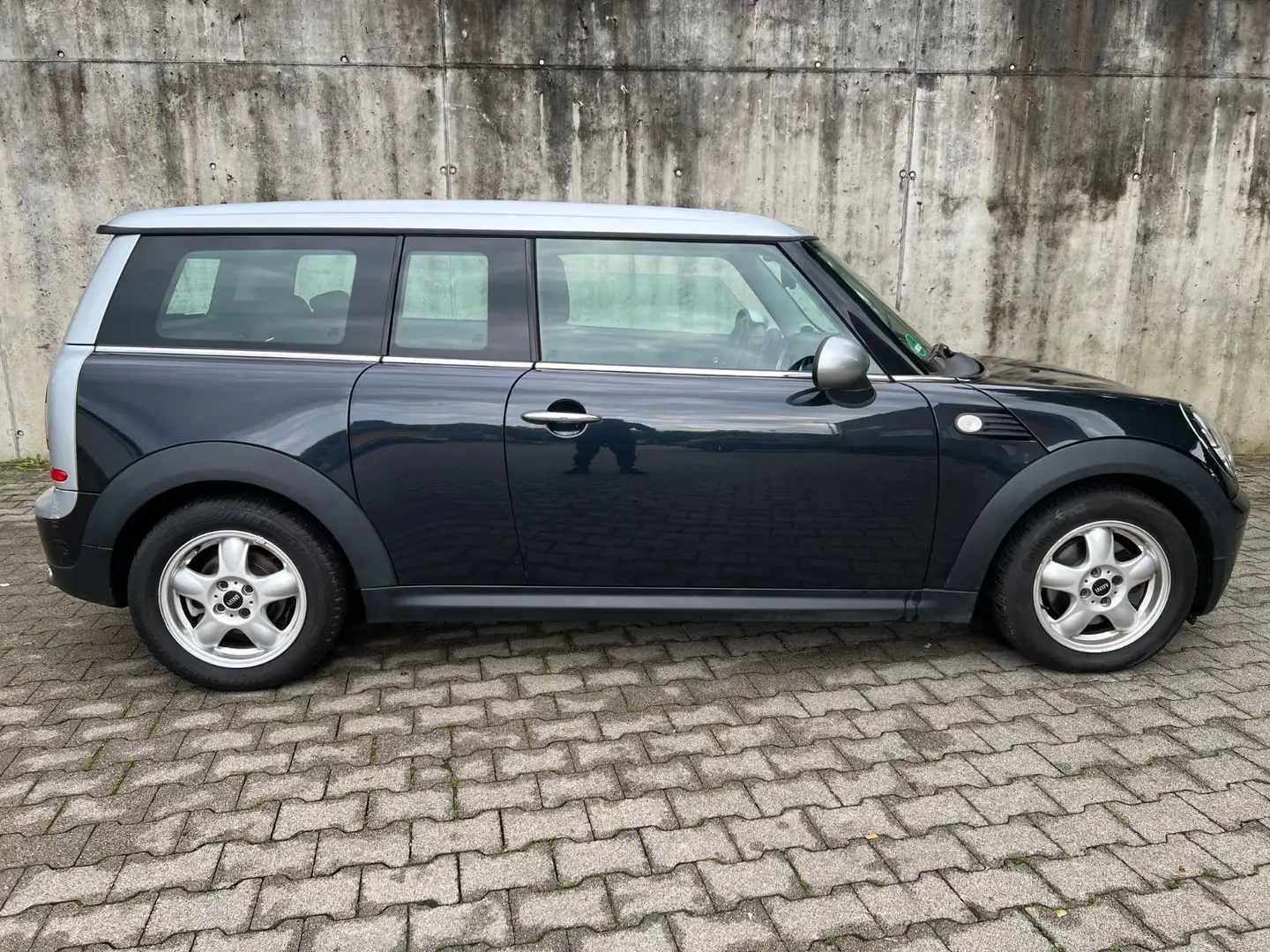 MINI Cooper Clubman 1.6l 120PS*1.Hand*79Tkm*Sitzhzg* Schwarz - 2