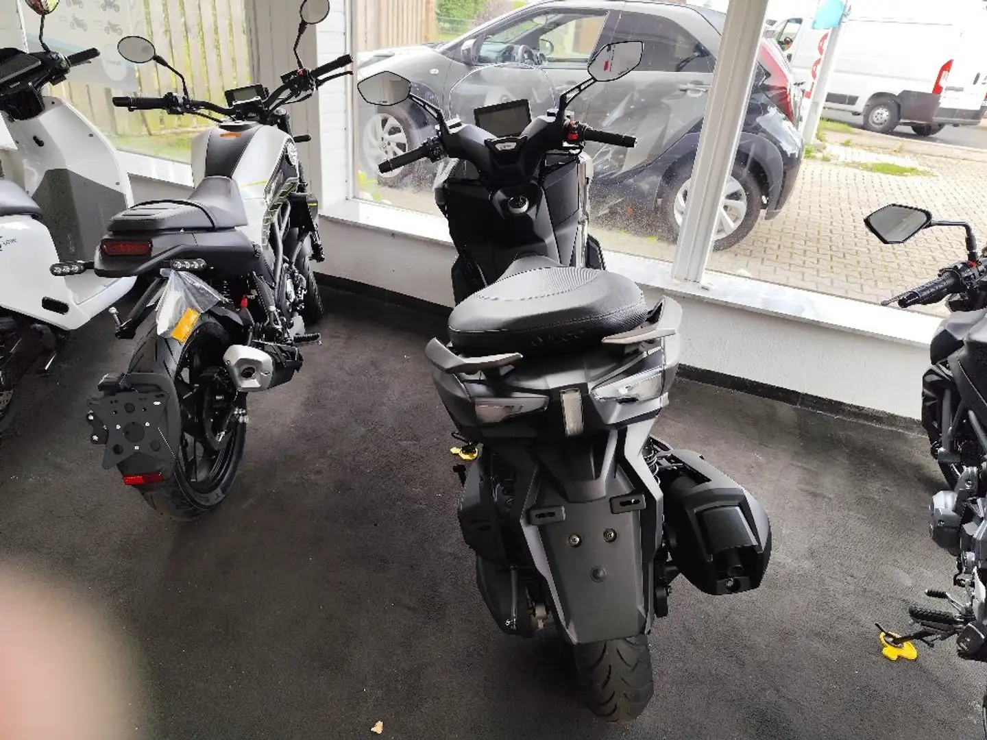 Kymco Downtown 350i GT 350i TCS Gris - 2