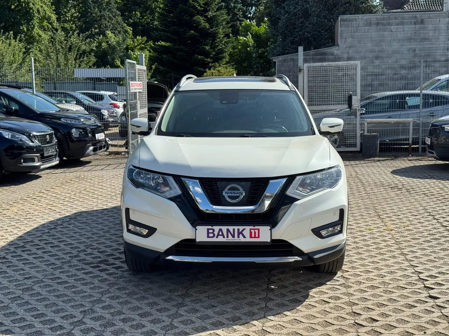 Nissan X-Trail 1,6d*Panorama*360°Kamera*Keyless Weiß - 2