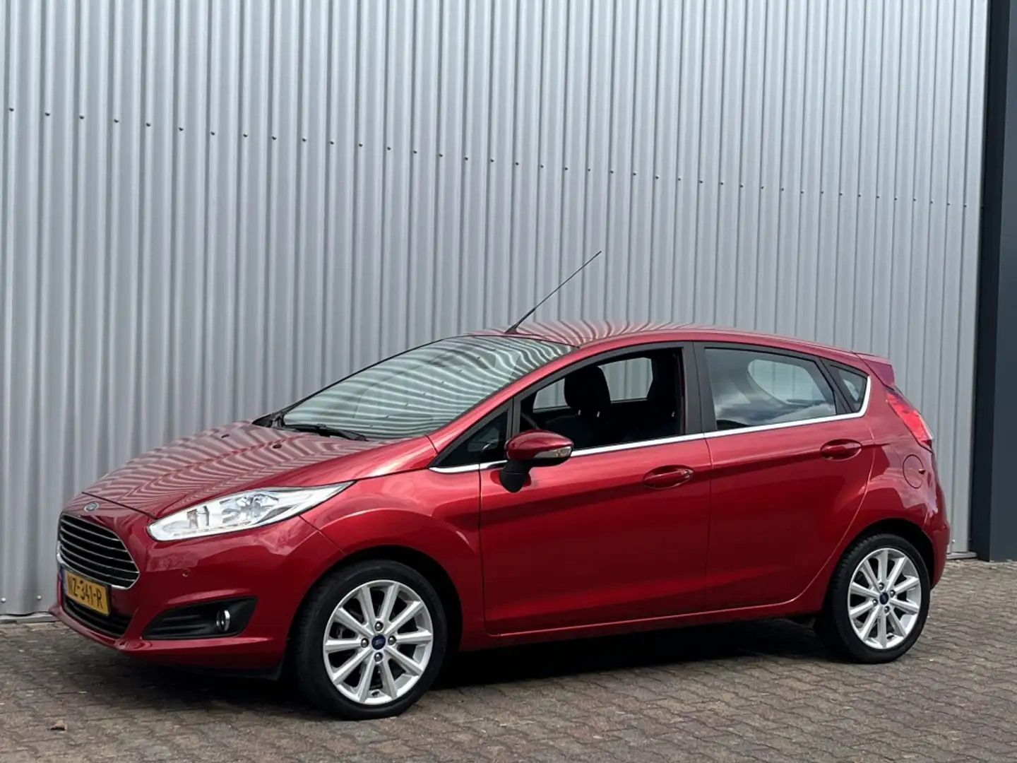 Ford Fiesta 1.0 EcoBoost Titanium | Voorruitverw. | Navigatie Rot - 2