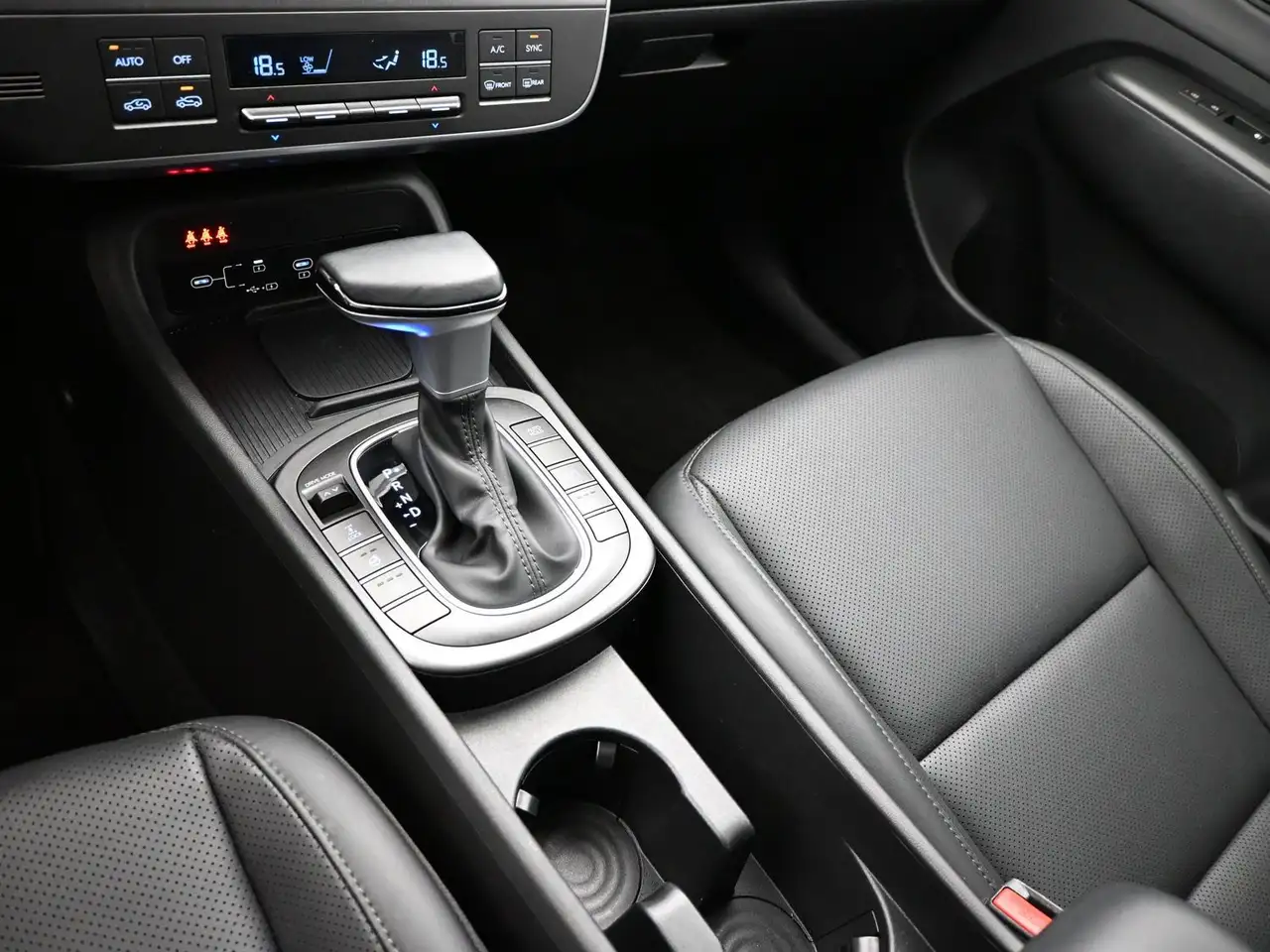 Hyundai KONA снимка Hyundai KONA