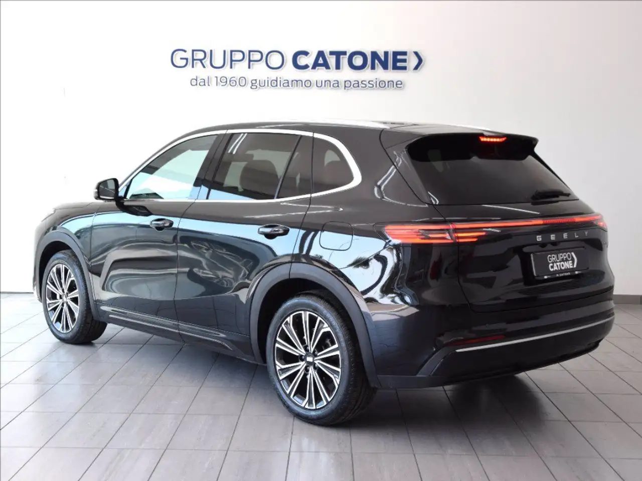 Geely Starray EM-i 2025 — фото 7