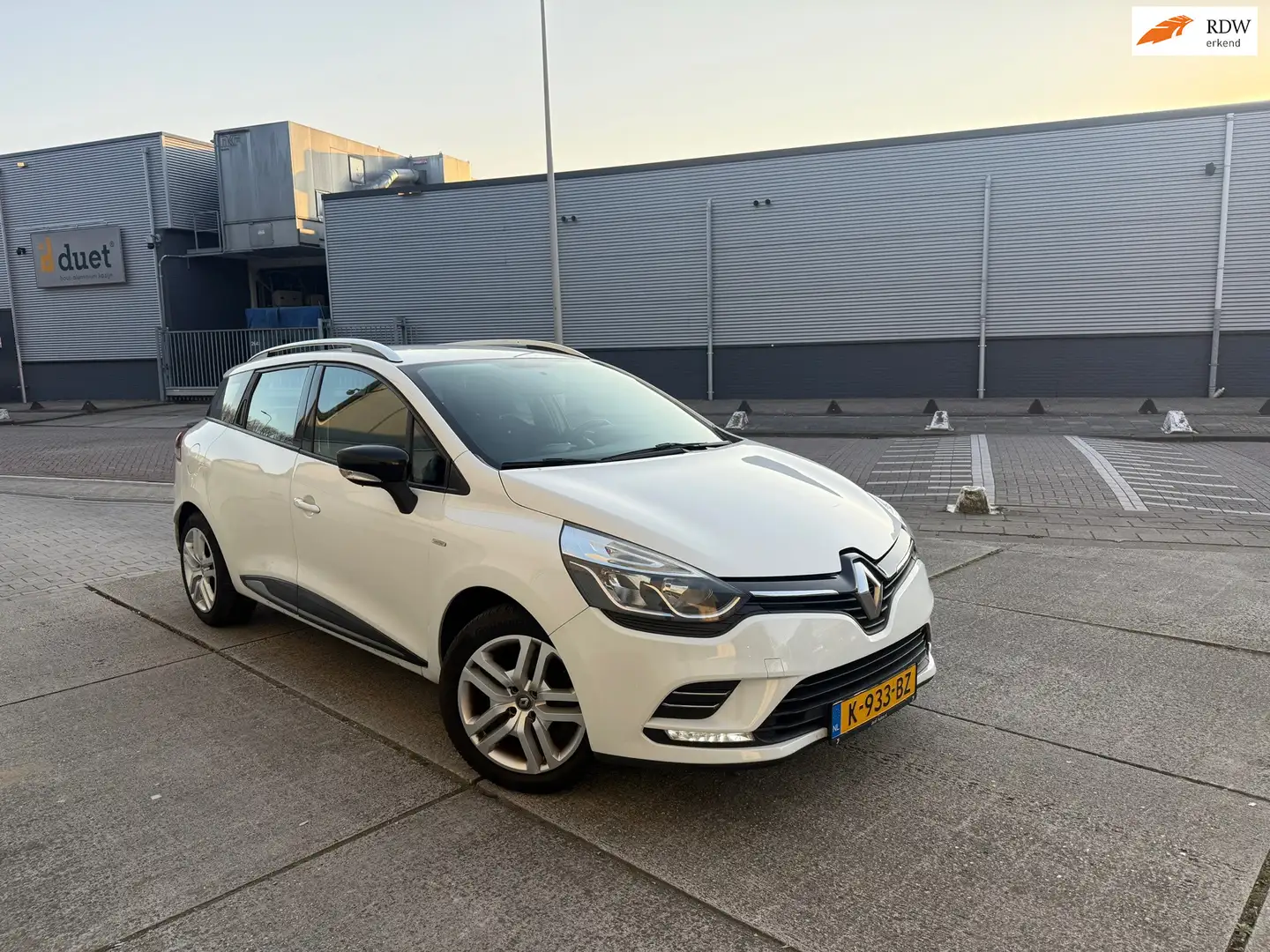Renault Clio Estate 0.9 TCe Limited Airco 5 DR Rijd en schakelt Bianco - 1