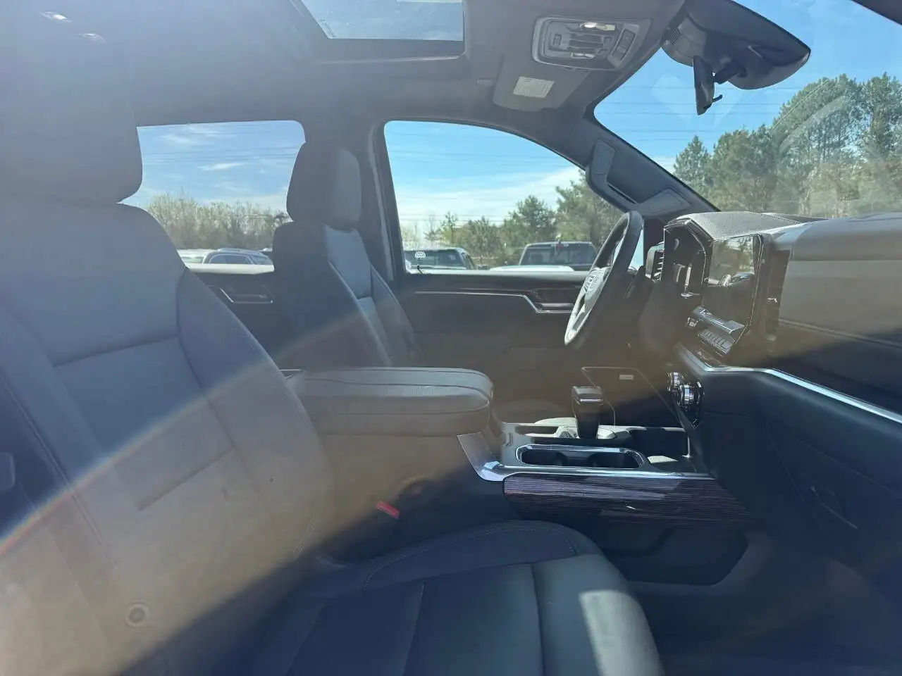 GMC Sierra 1500 снимка GMC Sierra 1500