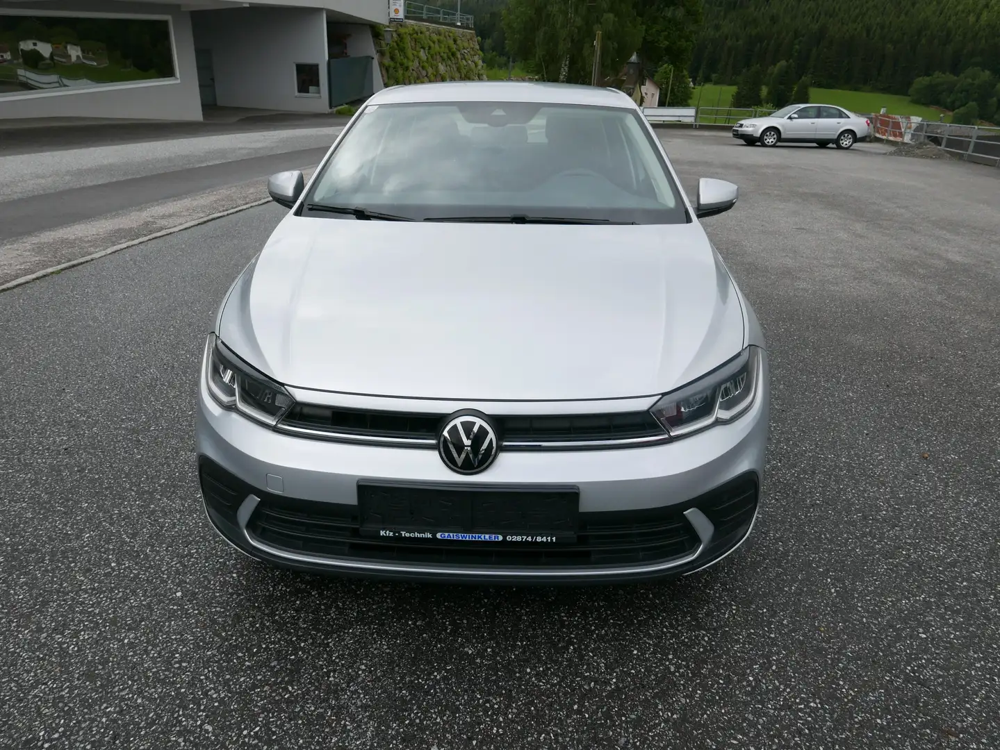 Volkswagen Polo 1,0 BlueMotion Technology LED Sommer+Winterreifen Silber - 2