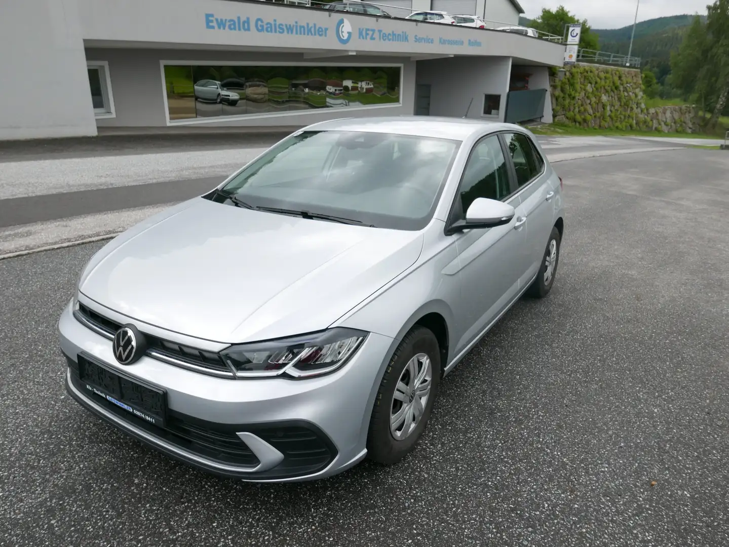 Volkswagen Polo 1,0 BlueMotion Technology LED Sommer+Winterreifen Silber - 1