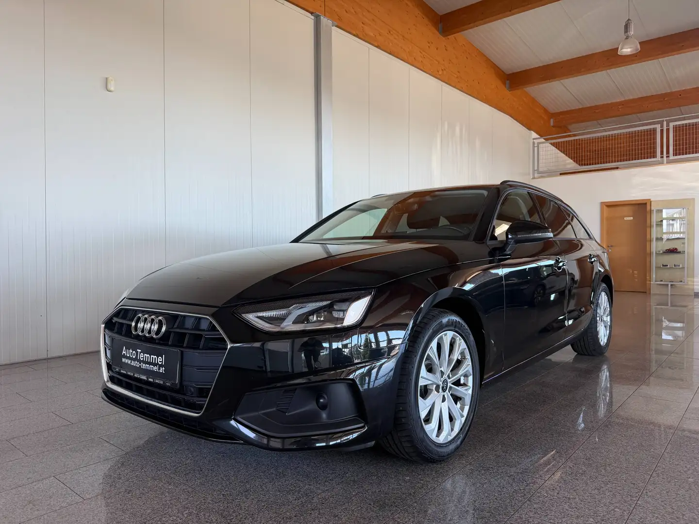 Audi A4 2,0  35 TDI S-tronic Schwarz - 2