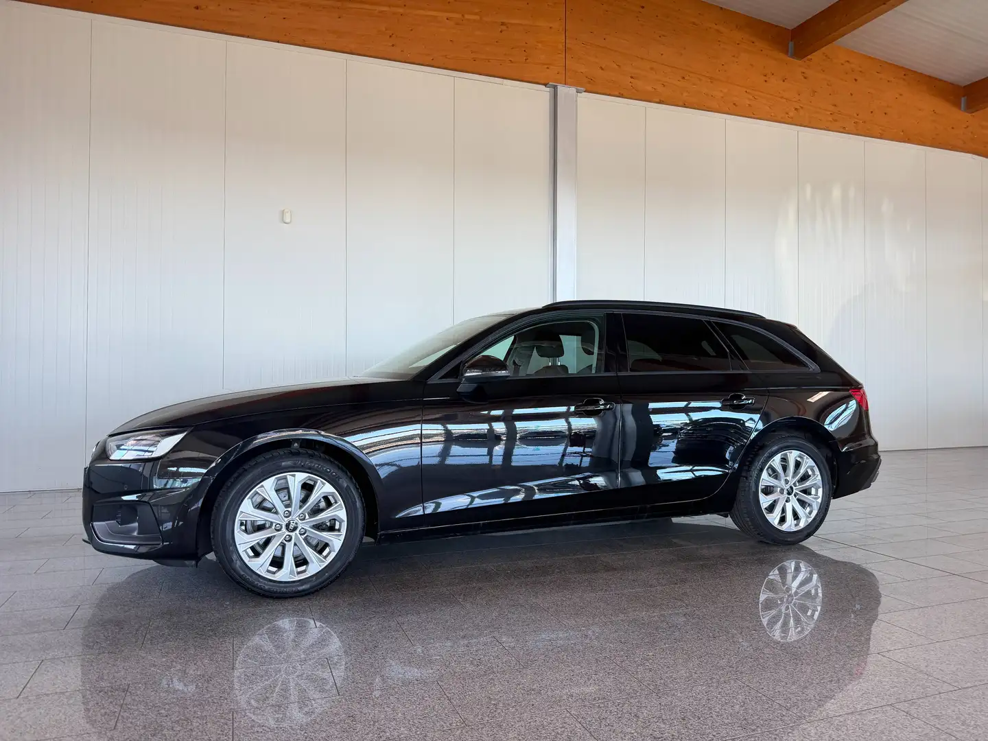 Audi A4 2,0  35 TDI S-tronic Schwarz - 1