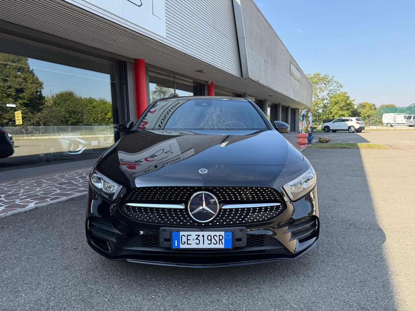 Mercedes-Benz A 250 e Automatic EQ-Power Premium X NEOPATENTATI Nero - 2