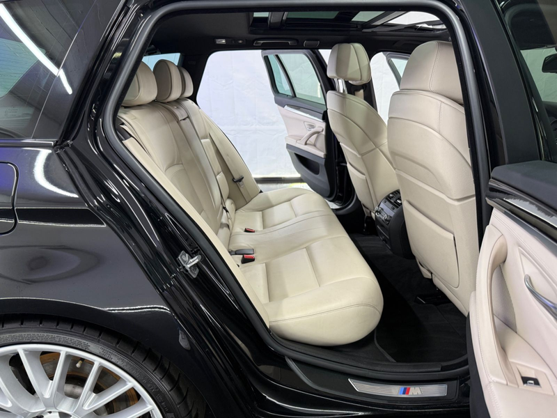 BMW 550 i M Touring 1HND PANO HUD 360° MEMORY KEY XEN — photo 12