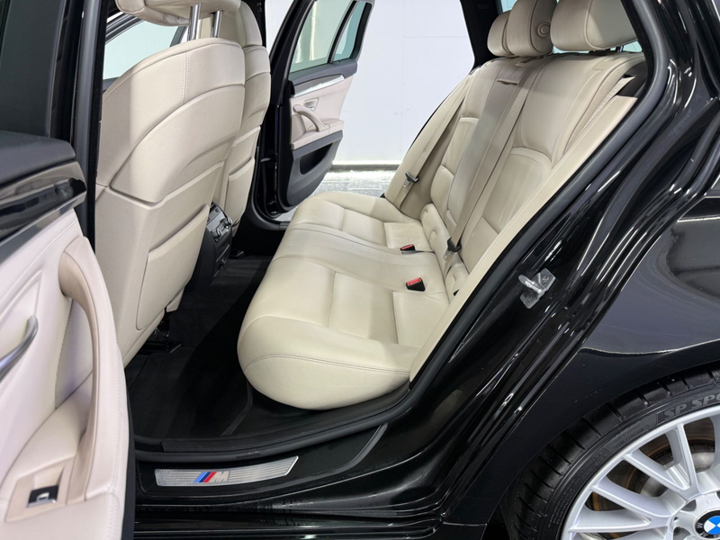 BMW 550 i M Touring 1HND PANO HUD 360° MEMORY KEY XEN — photo 10