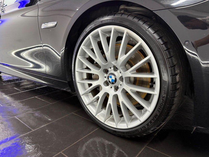 BMW 550 i M Touring 1HND PANO HUD 360° MEMORY KEY XEN — photo 6