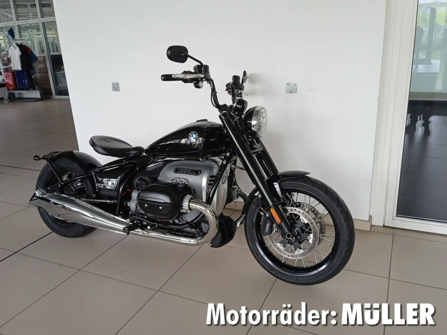 BMW R 18 Umbau mit Roland Sands Teilen, Kellermann Bullet Noir - 2