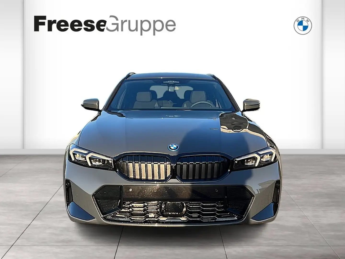 BMW 330 e xDrive Touring Grau - 2