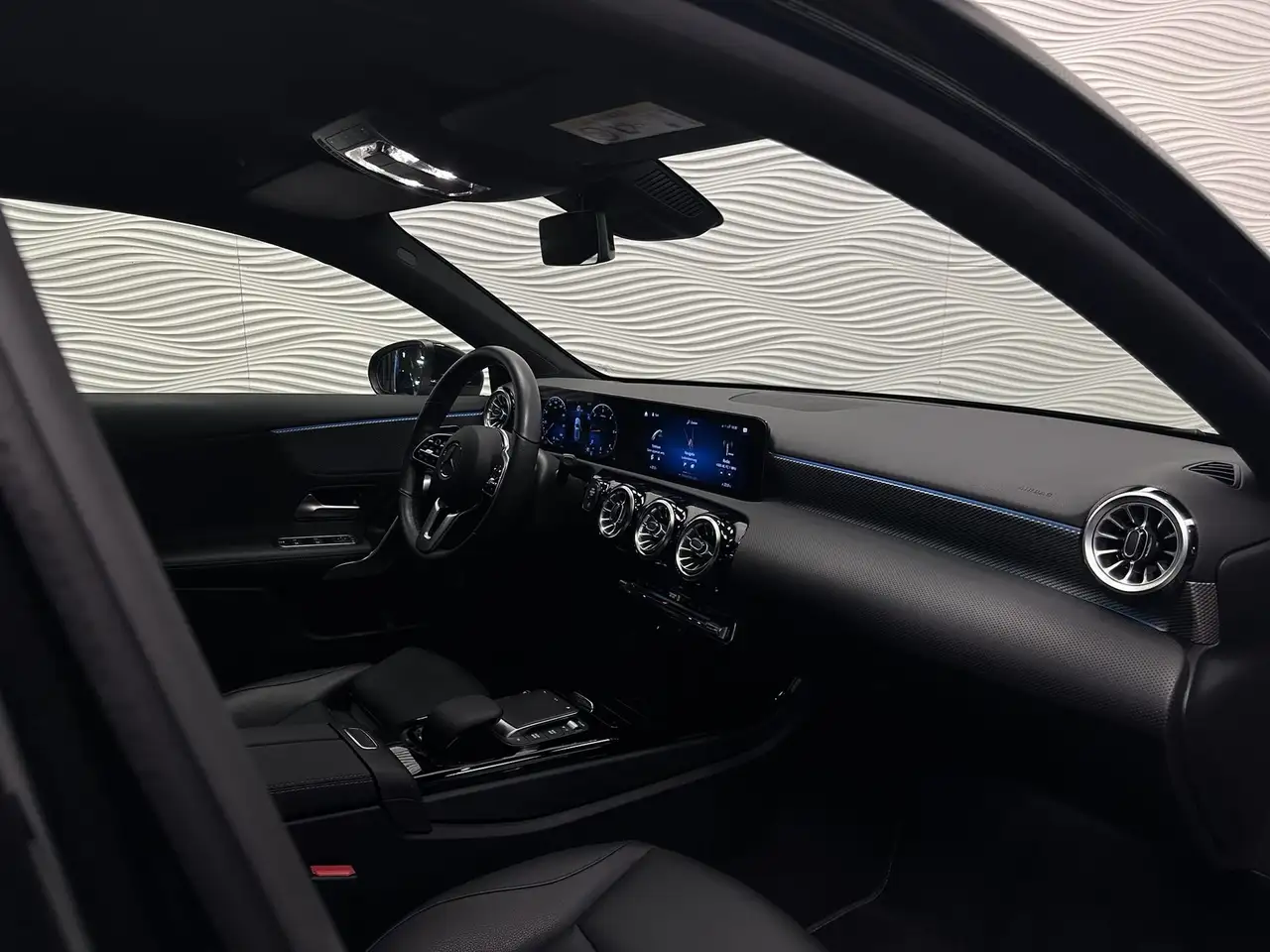 Mercedes-Benz A-Class 180d*AUT*CARPLAY*CAMERA*ZTLVERW.*, миниатюра 15