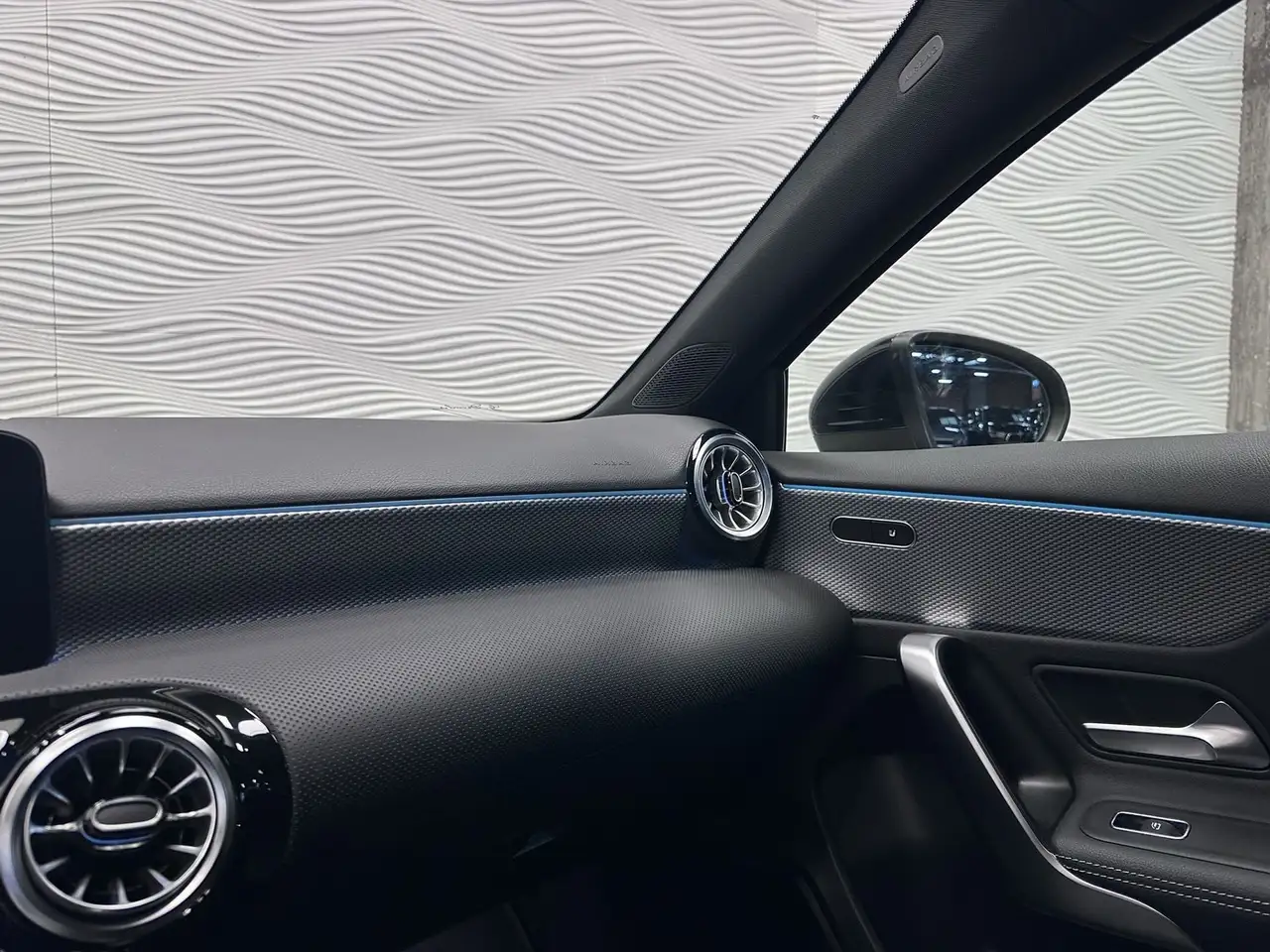 Mercedes-Benz A-Class 180d*AUT*CARPLAY*CAMERA*ZTLVERW.*, миниатюра 24