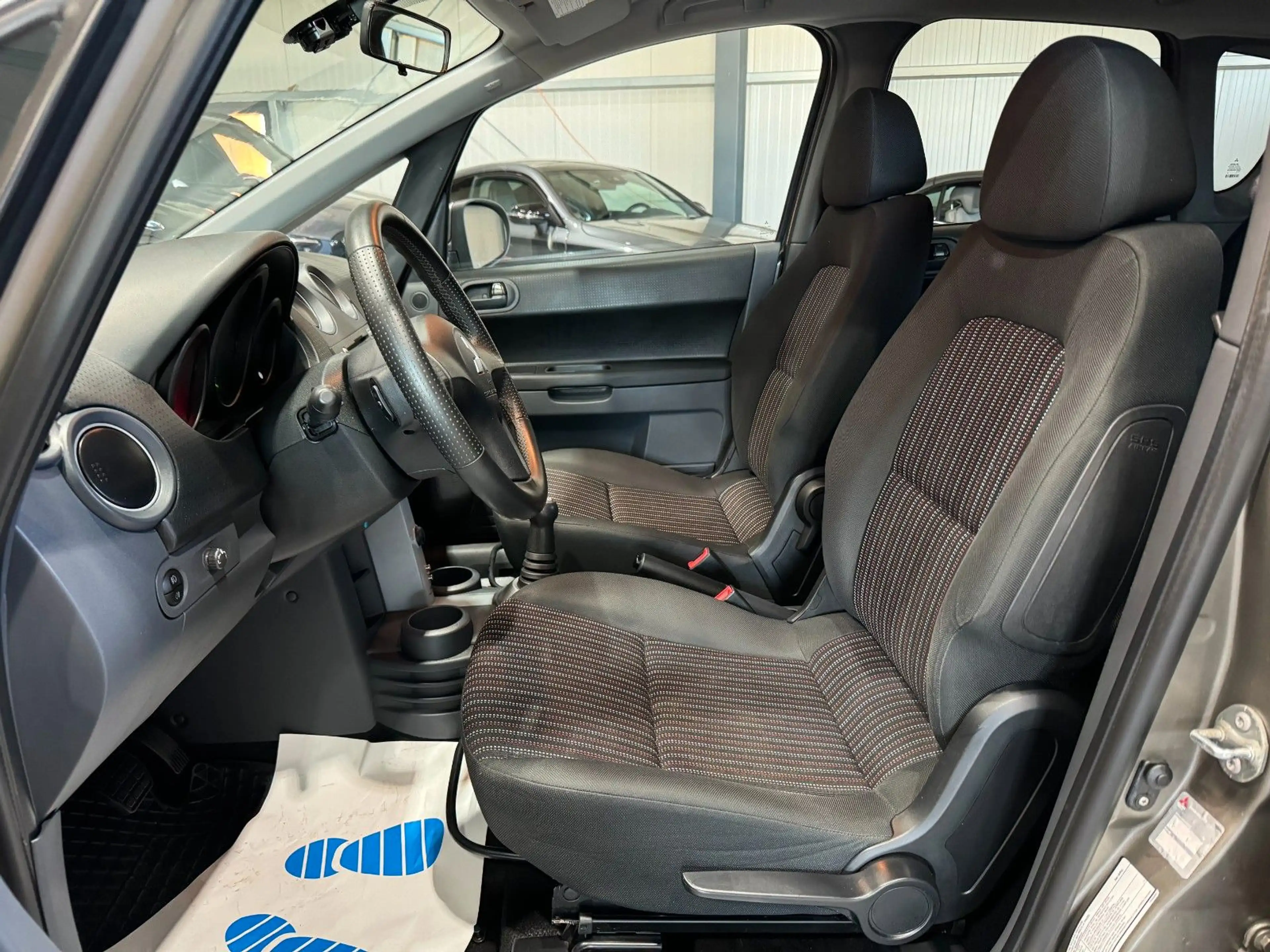 Mitsubishi Colt CZ3 Lim. 5-trg./KLIM/CD — photo 8