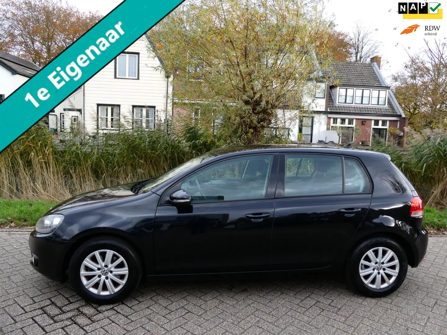 Volkswagen Golf 1.2 TSI Trend Automaat 1e eigenaar 5-deurs Airco N Noir - 1