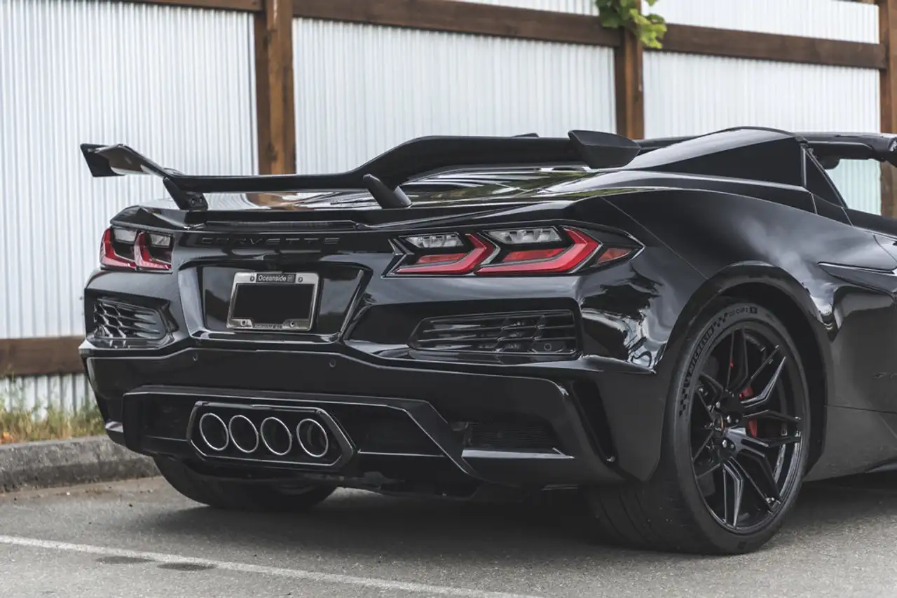 Chevrolet Corvette снимка Chevrolet Corvette
