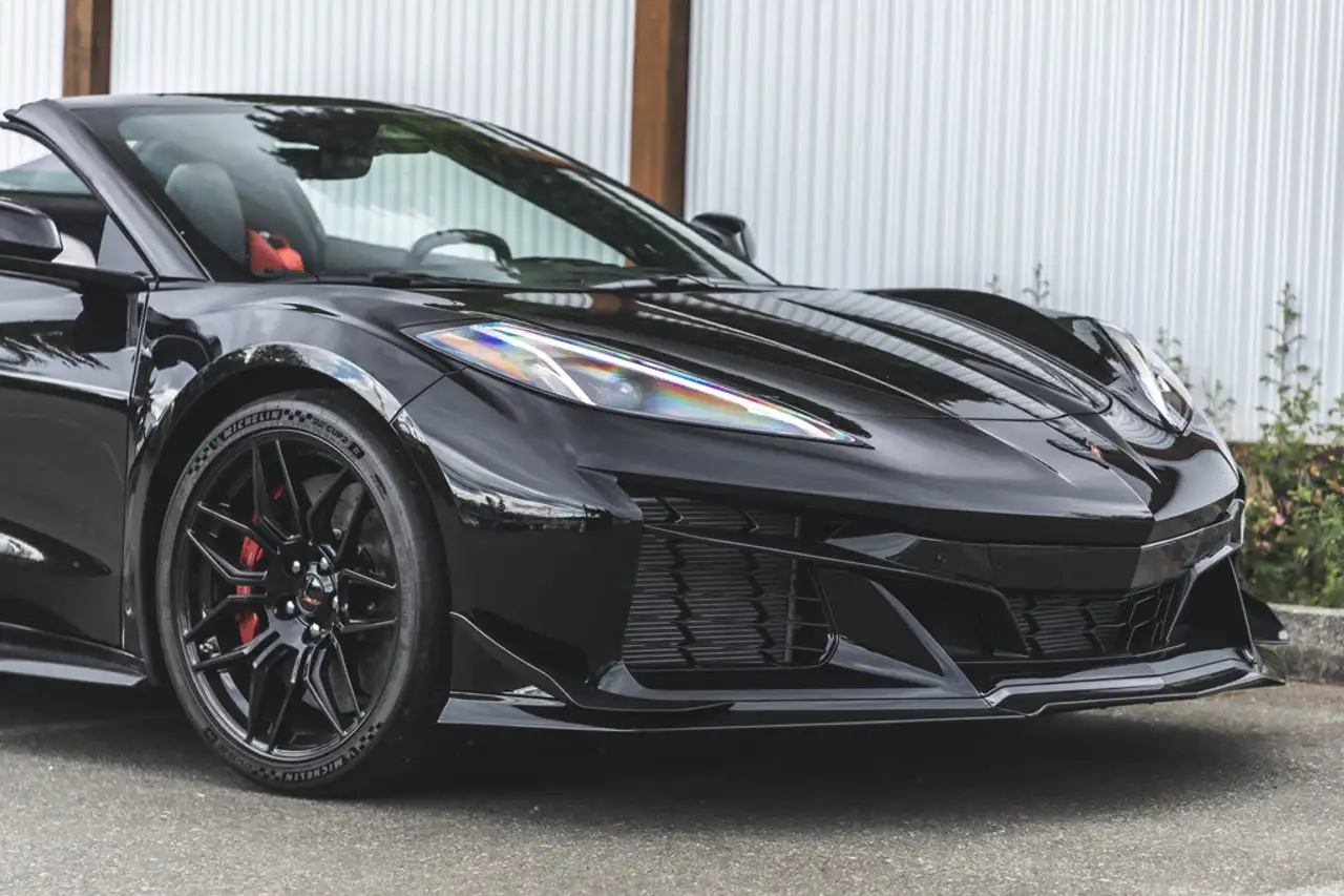 Chevrolet Corvette снимка Chevrolet Corvette